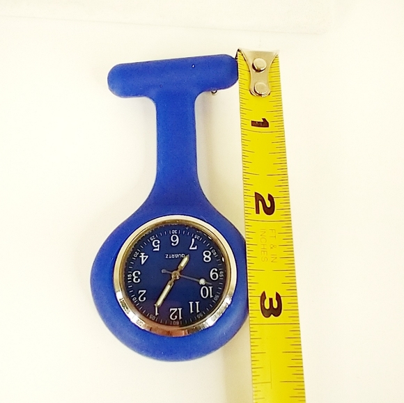 Watch pin blue nurse medical professionals. - Picture 3 of 5